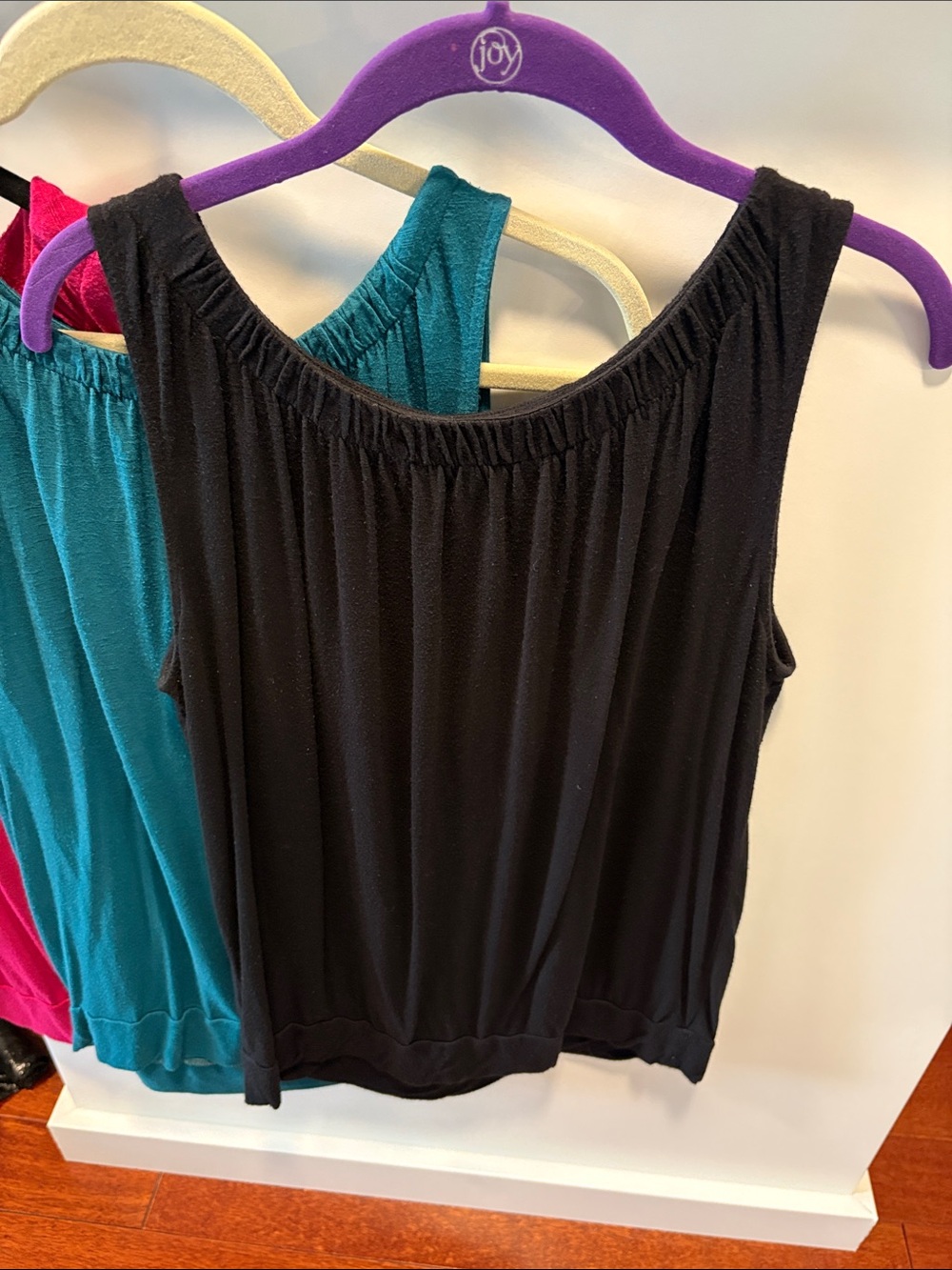 5 Women’s Sleeveless Elastic-Hem Tank Top - White, Teal, Black, Teal, Magenta - Picture 4 of 7